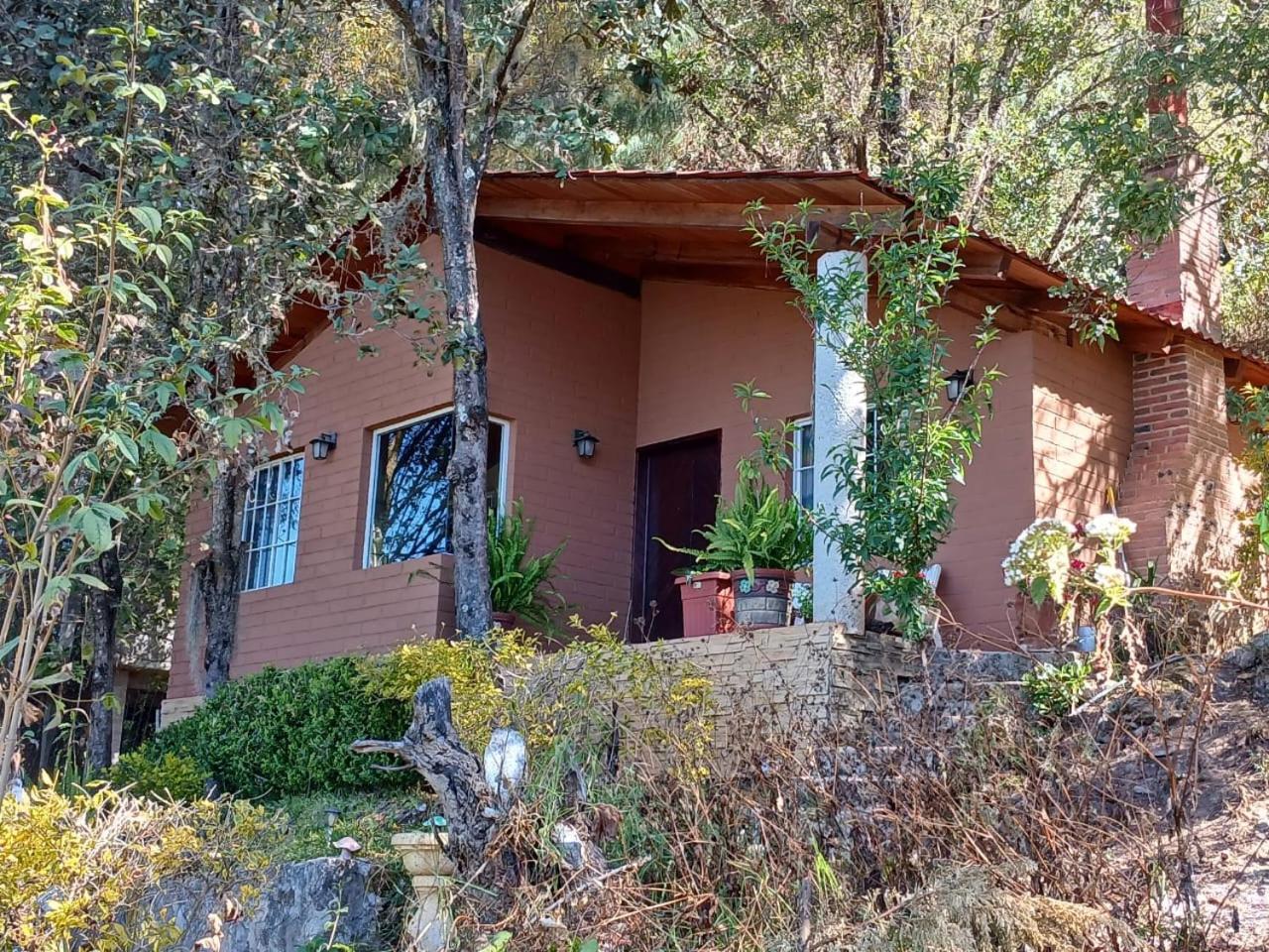 Cabana Con Banera Y Chimeneas En Puesta De Sol El Pacifico Exterior foto